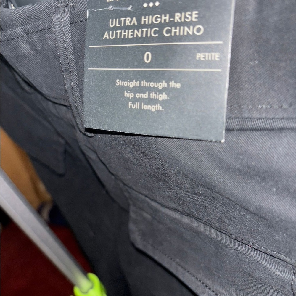 Banana Republic Black Cargo Pants - Picture 3 of 7